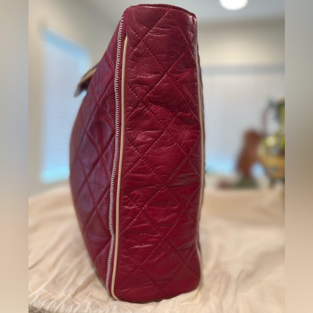 ♥️❤️ RARE CHANEL in RED LAMBSKIN Tote❣️ #Hermes #Fendi #Dior #Prada #Valentines - Picture 10 of 16